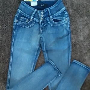 JEANS LIFTS BOOTY size 1